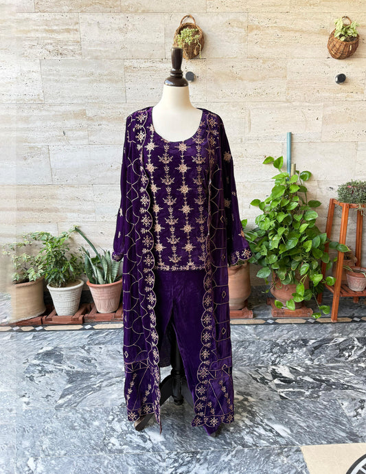 EMBROIDERED VELVET OPEN GOWN SET OF 3