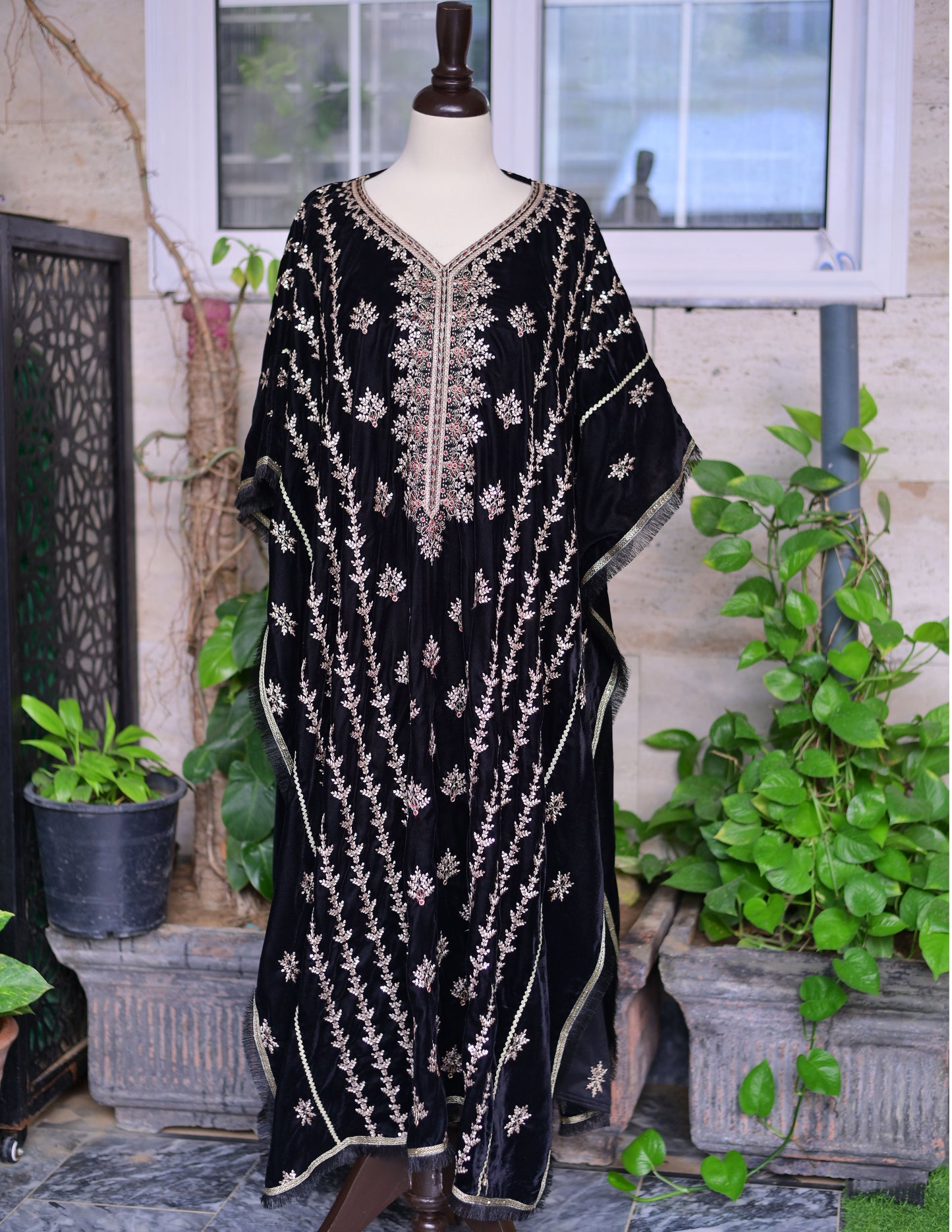 3 PIECE STITCHED EMBROIDERED KAFTAN SUIT