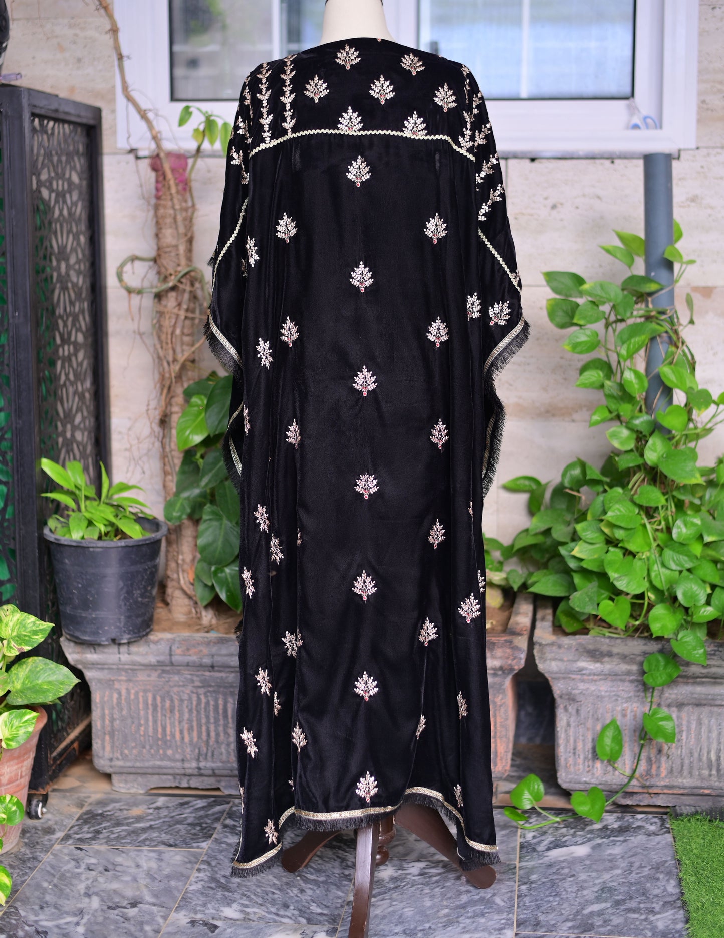 3 PIECE STITCHED EMBROIDERED KAFTAN SUIT
