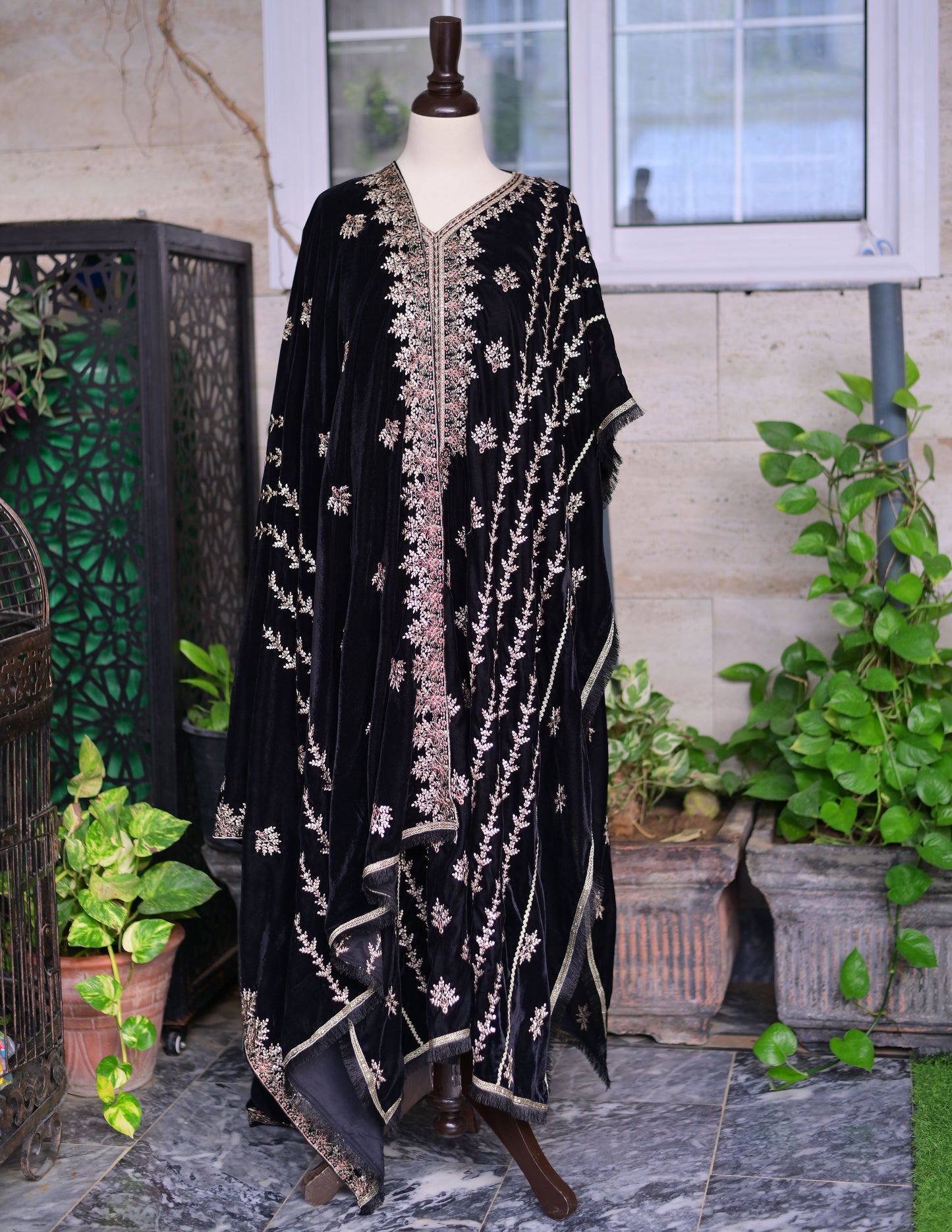 3 PIECE STITCHED EMBROIDERED KAFTAN SUIT