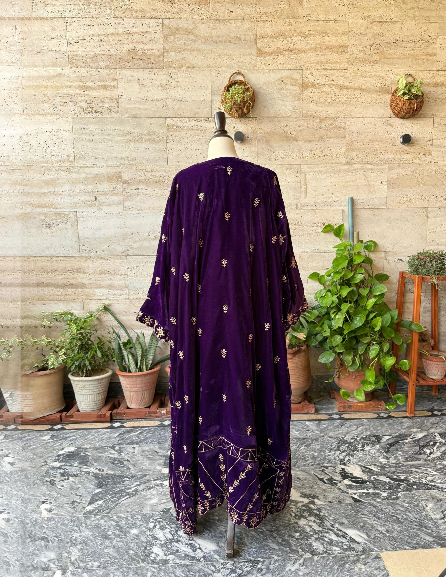 EMBROIDERED VELVET OPEN GOWN SET OF 3