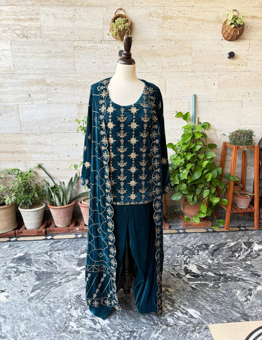 EMBROIDERED VELVET OPEN GOWN SET OF 3