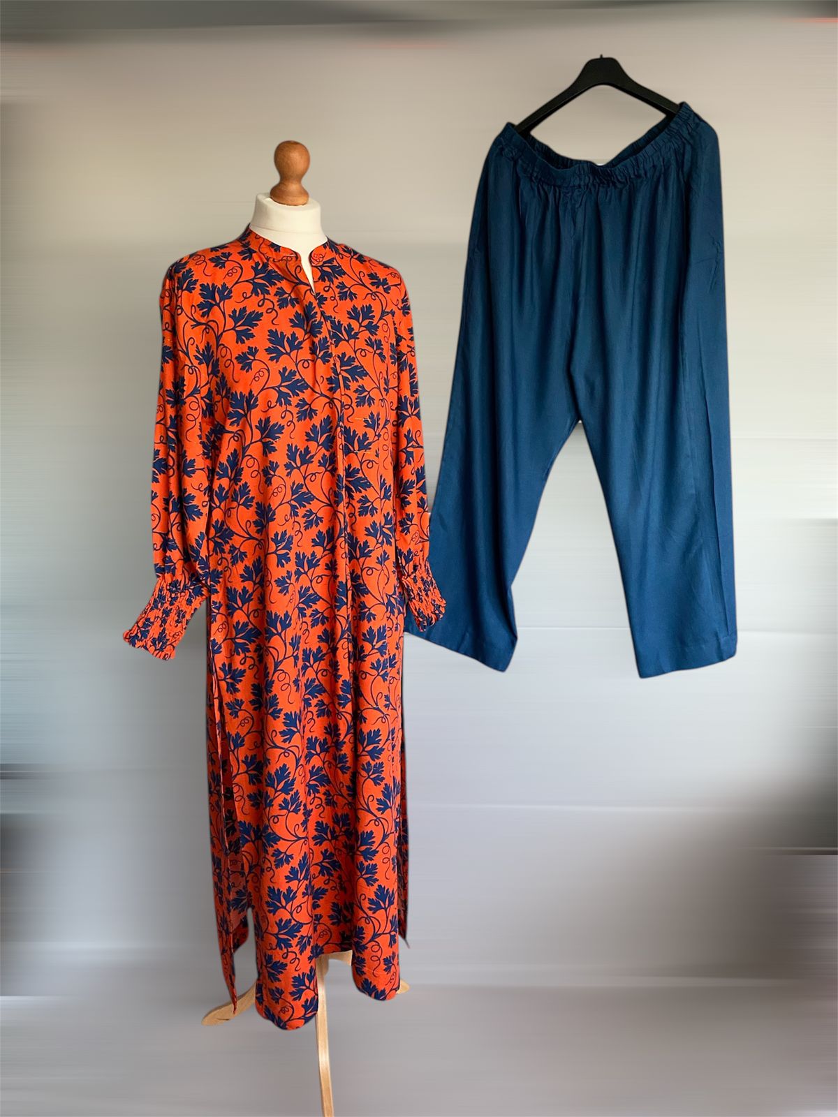 LONG FLORAL DRESS SHIRT WITH TROUSER BOTTOMS