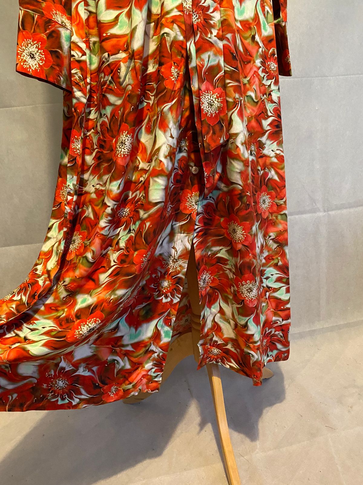 VIBRANT MAXI STYLE FULL LENGTH DRESS WITH A BELT